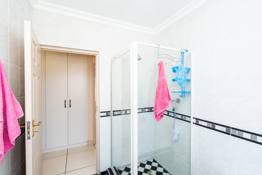 4 Bedroom Property for Sale in Myburgh Park Western Cape